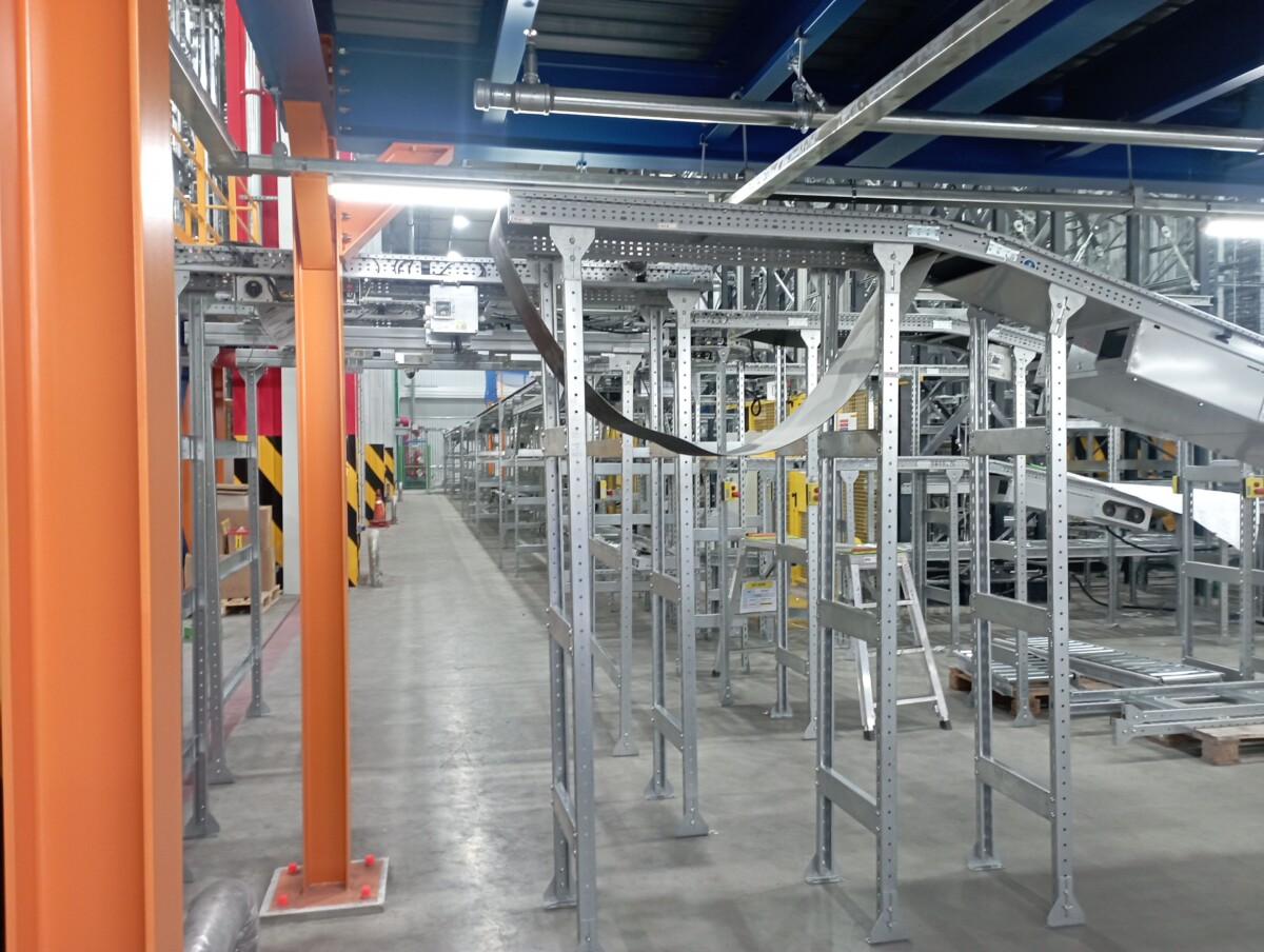 installed conveyor line in Coupang site